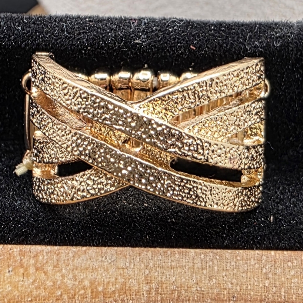 Elegant Gold Women's Ring (1485)